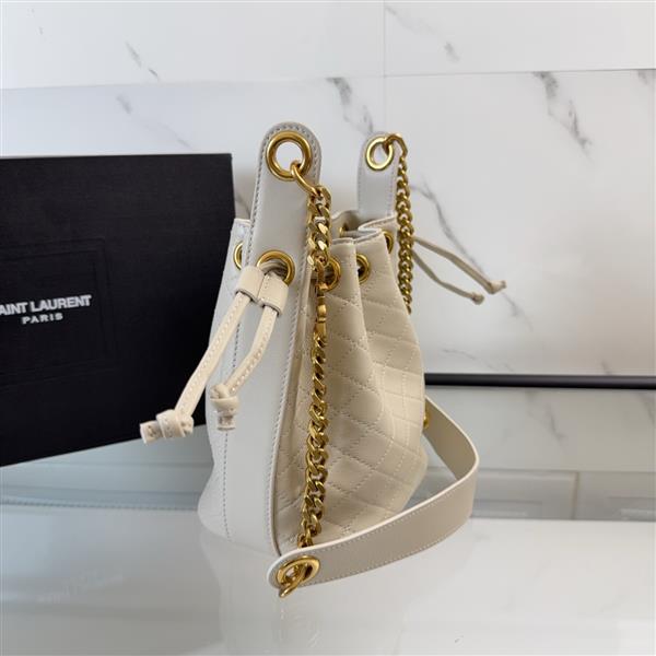 2026224192653587 840